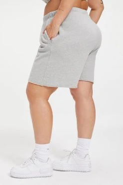GOOD AMERICAN BOYFRIEND SWEATSHORT | HEATHER GREY001