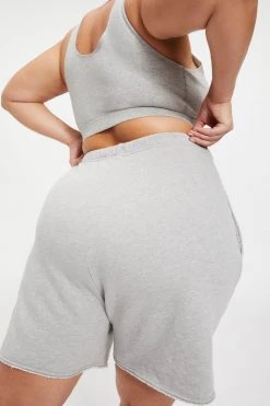 GOOD AMERICAN BOYFRIEND SWEATSHORT | HEATHER GREY001