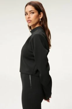 GA-SALE SCUBA CROP MOCK NECK | BLACK001