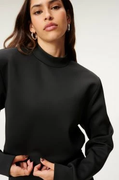 GA-SALE SCUBA CROP MOCK NECK | BLACK001