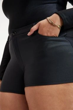 GOOD AMERICAN COMPRESSION HOT SHORT | BLACK001 Bike Shorts