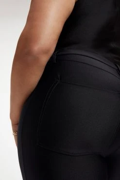 GOOD AMERICAN COMPRESSION STRAIGHT | BLACK001