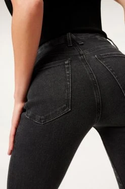 GOOD AMERICAN GOOD STRAIGHT | BLACK184