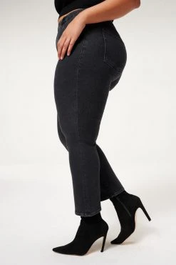 GOOD AMERICAN GOOD STRAIGHT | BLACK184