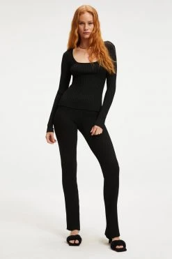 New ๐งจ GOOD AMERICAN RIBBED FLARE PANT | BLACK001 ๐ฏ 24 GOOD AMERICAN RIBBED FLARE PANT | BLACK001