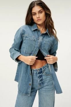 GOOD AMERICAN SPLIT BACK SHIRT | BLUE820 Good '90s