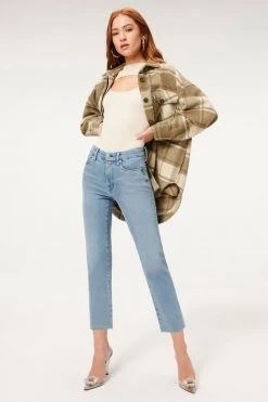 GOOD AMERICAN GOOD STRAIGHT RAW EDGE | BLUE449