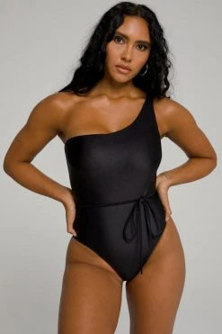 GOOD AMERICAN HOT SHOULDER ONE-PIECE | BLACK001
