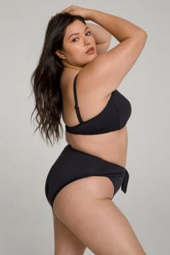 GOOD AMERICAN SEXY TWIST BANDEAU | BLACK001