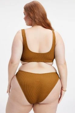 GOOD AMERICAN ALWAYS FITS SCOOP TOP | BRONZE BROWN001