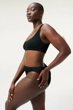 GOOD AMERICAN ALWAYS FITS SCOOP TOP | BLACK001