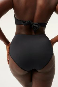 GOOD AMERICAN MATTE GOOD BOY SHORT | BLACK001