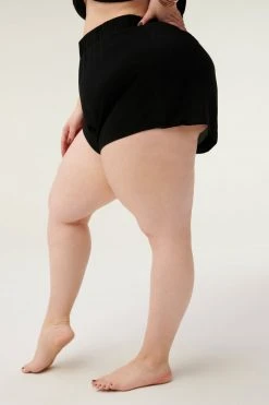 GOOD AMERICAN DRAPEY SHORT | BLACK001