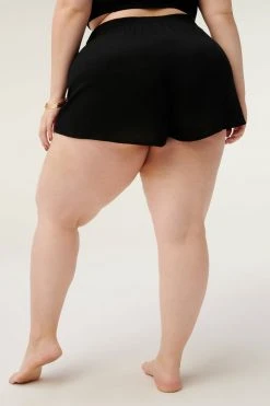 GOOD AMERICAN DRAPEY SHORT | BLACK001
