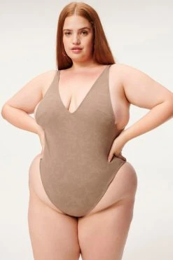 GA-SALE SUEDED LAYOUT ONE-PIECE | LOVELY GREY 002