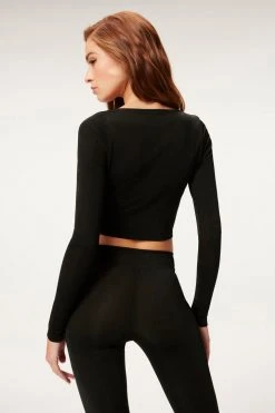 GOOD AMERICAN SHINE RUCHED CROP TOP | BLACK001