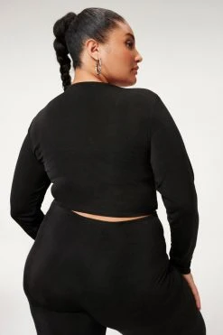 GOOD AMERICAN SHINE RUCHED CROP TOP | BLACK001