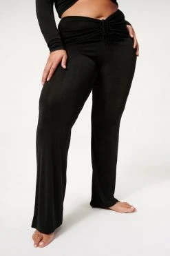 GOOD AMERICAN SHINE RUCHED FLARE | BLACK001 Cover Ups