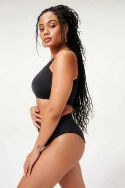 Brand new 🤩 GOOD AMERICAN Red Hot Swim CONTOUR TOP | BLACK001 💯 18 GOOD AMERICAN Red Hot Swim CONTOUR TOP | BLACK001