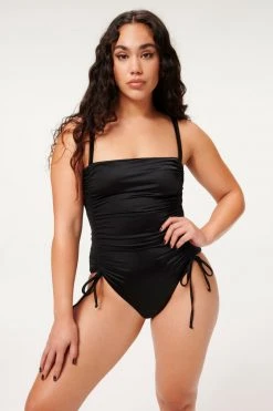GOOD AMERICAN SHINE RUCHED ONE-PIECE | BLACK001