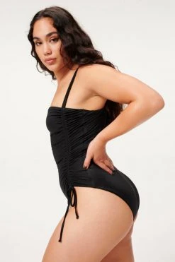 GOOD AMERICAN SHINE RUCHED ONE-PIECE | BLACK001
