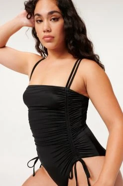 GOOD AMERICAN SHINE RUCHED ONE-PIECE | BLACK001