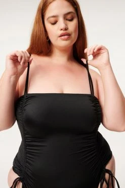 GOOD AMERICAN SHINE RUCHED ONE-PIECE | BLACK001