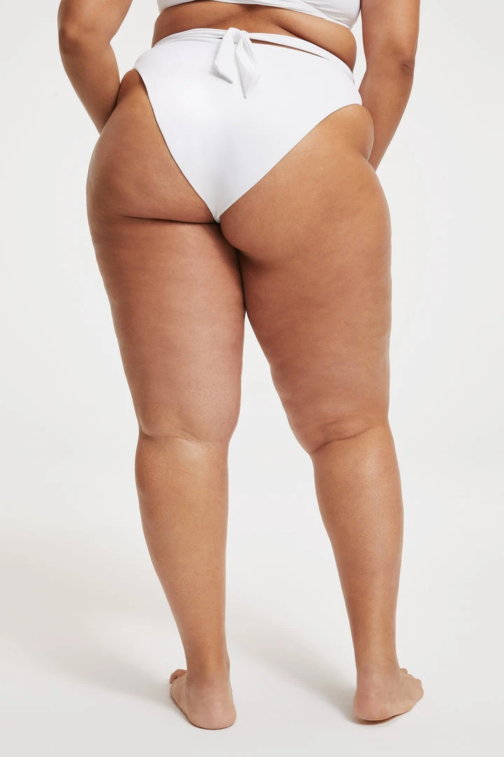 Brand new 🤩 GOOD AMERICAN 100 WAYS TO WEAR BOTTOM | WHITE001 🥰 Bikini Bottoms ⌛ 4 GOOD AMERICAN 100 WAYS TO WEAR BOTTOM | WHITE001 Bikini Bottoms