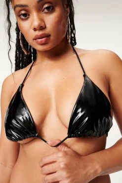 GOOD AMERICAN VINYL TINY TIES TOP | BLACK001