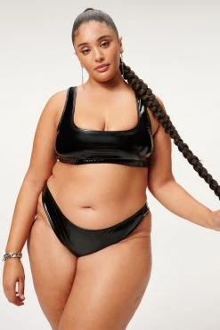 GOOD AMERICAN VINYL SCOOP TOP | BLACK001