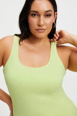 GOOD AMERICAN GOOD COMPRESSION MINI DRESS | KEY LIME001