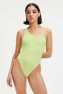 GOOD AMERICAN One-Pieces GOOD COMPRESSION HOT SHOULDER ONE-PIECE | KEY LIME001