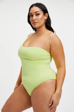 GOOD AMERICAN One-Pieces GOOD COMPRESSION HOT SHOULDER ONE-PIECE | KEY LIME001