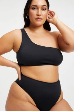 GOOD AMERICAN GOOD COMPRESSION HOT SHOULDER TOP | BLACK001 Bikini Tops