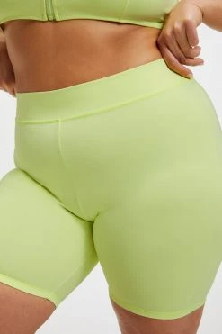 GOOD AMERICAN GOOD COMPRESSION SWIM SHORT | KEY LIME001 Bikini Bottoms