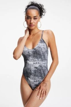 GOOD AMERICAN ALWAYS FITS ONE-PIECE | GREY TIE DYE002 One-Pieces