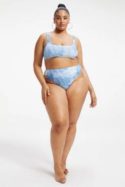 GOOD AMERICAN ALWAYS FITS SCOOP TOP | INDIGO TIE DYE002