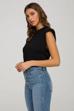 GOOD AMERICAN STRONG SHOULDER TANK | BLACK001