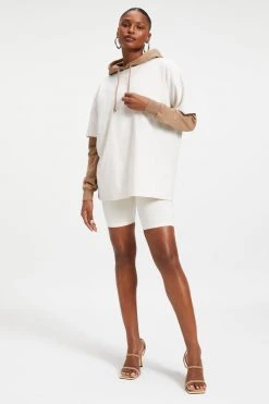 GOOD AMERICAN Tees & Tops ESSENTIAL BOYFRIEND CREW TEE | BONE001