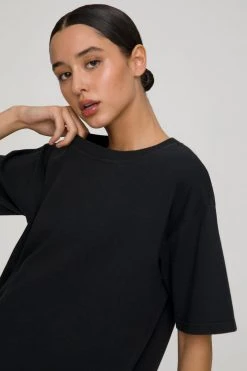 GOOD AMERICAN Terry Essentials ESSENTIAL OVERSIZE TEE | BLACK001
