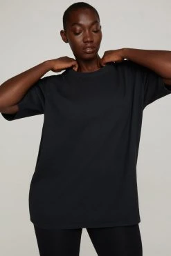 GOOD AMERICAN Terry Essentials ESSENTIAL OVERSIZE TEE | BLACK001