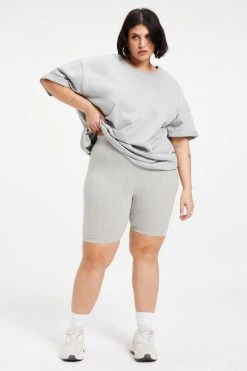 GOOD AMERICAN ESSENTIAL BOYFRIEND CREW TEE | HEATHER GREY001 Tees & Tops