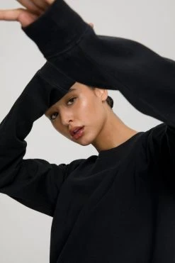 GOOD AMERICAN Terry Essentials ESSENTIAL LONG SLEEVE TEE | BLACK001