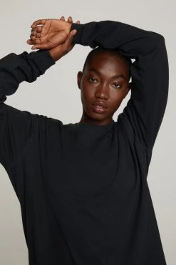 GOOD AMERICAN Terry Essentials ESSENTIAL LONG SLEEVE TEE | BLACK001