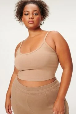 GOOD AMERICAN ESSENTIAL STRAPPY CROP TANK | PUTTY001