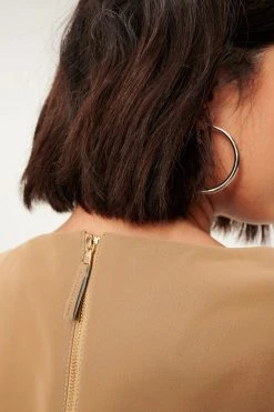 GOOD AMERICAN BETTER THAN LEATHER CROP TOP | WARM CARAMEL003