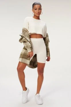 GOOD AMERICAN ESSENTIAL CROPPED BOXY TEE | BONE001 Tees & Tops