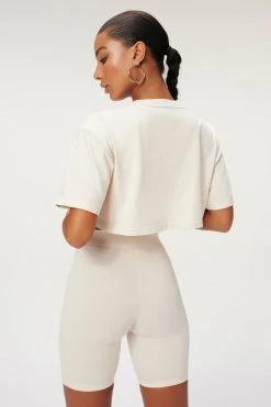 GOOD AMERICAN ESSENTIAL CROPPED BOXY TEE | BONE001 Tees & Tops