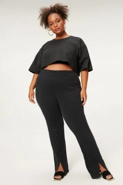 GOOD AMERICAN Tees & Tops ESSENTIAL CROPPED BOXY TEE | BLACK001