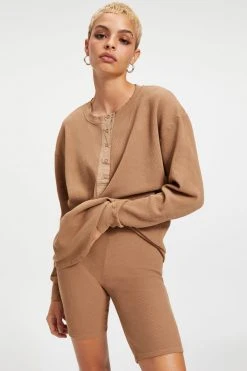 GOOD AMERICAN THERMAL BOYFRIEND HENLEY | PUTTY001 Sweats